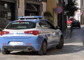 Profumi nascosti nel passeggino: fermate due donne, scatta l’allontanamento del Questore