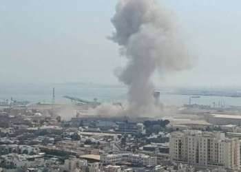 Iran, missili contro città israeliani in risposta all’attacco congiunto USA – Israele