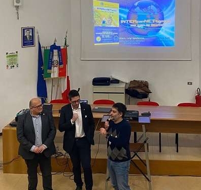 «INTERconNETtiamoci ma con la testa»