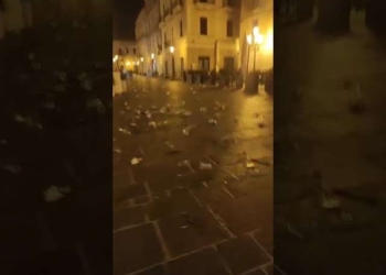 Giovani con martelli e piede di porco nel centro cittadino, l’ultima aggressione all’inizio di marzo