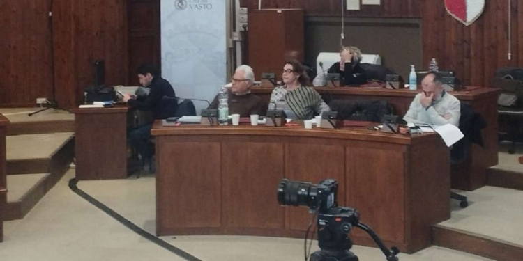 Adozione Piano Demaniale Marittimo, scontro in aula con opposizione e cittadini