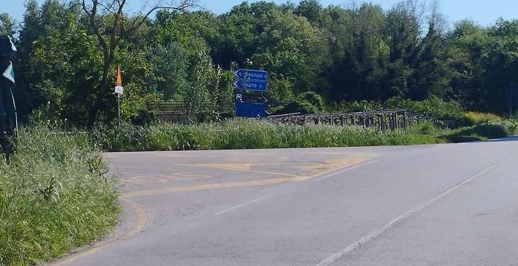 Ponte sul fiume Sinello chiuso dopo il maltempo, da venticinque anni ha gravi problemi di staticità