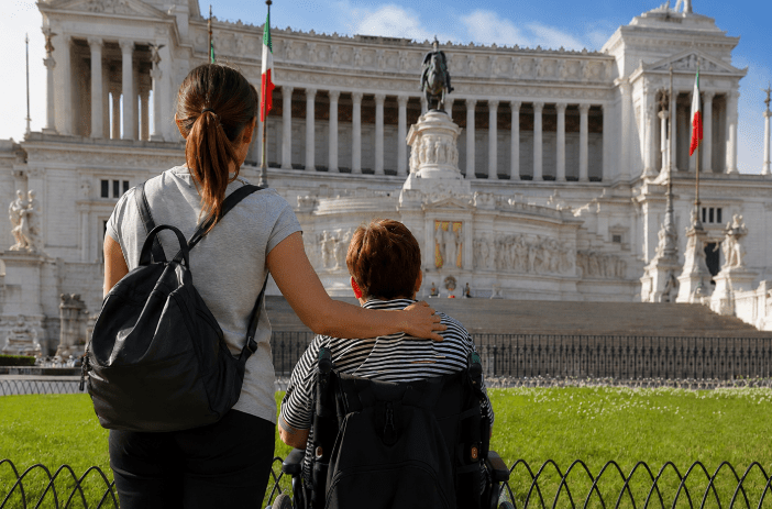 Caregiver familiari, l’appello a Mattarella: «La Repubblica riconosca chi cura gli altri senza fermarsi mai»