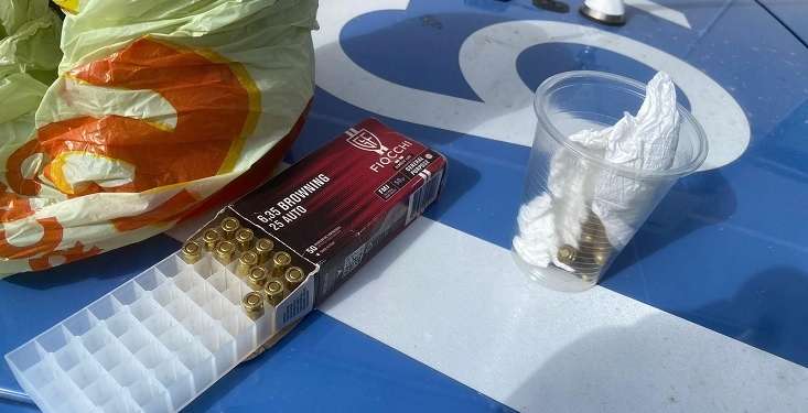 Armi, droga e una bomba in casa, arrestato 53enne con precedenti per associazione mafiosa