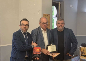 Tamburini: “La politica, quella buona, va difesa da quella cattiva che racconto nel libro”