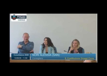 «Persona di spessore zero», «Prenda la scopa»: la consigliera Alessia Nori accusa il sindaco Altitonante, che al telefono parla di “fake” e chiude bruscamente