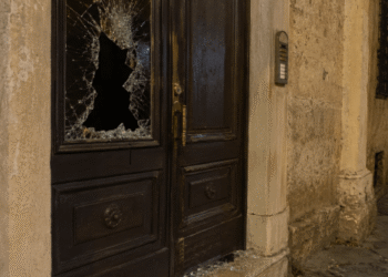 Isernia ostaggio della notte: portoni sfondati, urina nei vicoli e botte nel centro storico