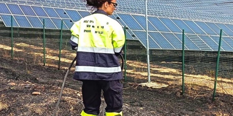 A Fresagrandinaria fiamme lambiscono abitazioni, a Furci collina devastata