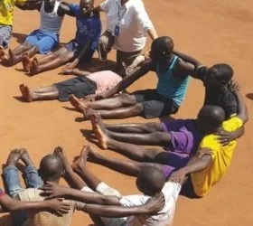 Casoli, “L’Africa nel cuore”: Antonella Salvatore racconta i bambini salvati dalla guerra