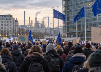 NATO, riarmo e neoliberismo: una diversa chiave di lettura della crisi delle democrazie