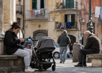 Povertà assoluta in Italia, 5,4 milioni di persone: la democrazia tradita